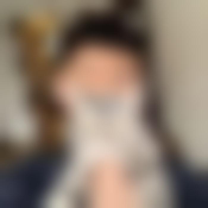 Privacy-protected Chinese gentleman profile